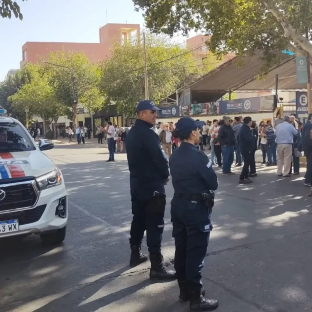 Confirman que hubo amenazas simultáneas en tres edificios del Estado: “Tenemos identificados los números”