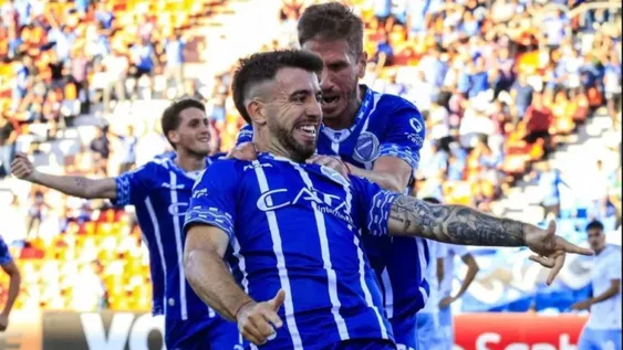 EL TOMBA que visitará a Riestra en la última fecha, por ahora está en octavos.