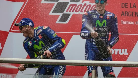 En Argentina, Viñales no se soltó de la victoria