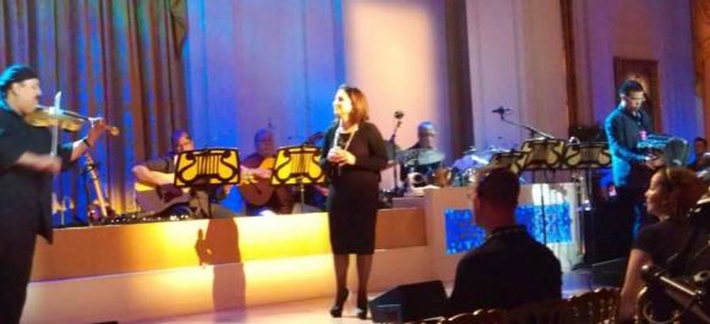 El sanjuanino no pudo tocar con Gloria Estefan