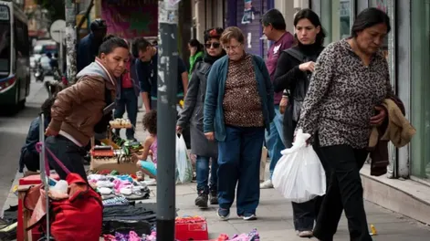 Advierten que el 64% de la población de menores ingresos son mujeres