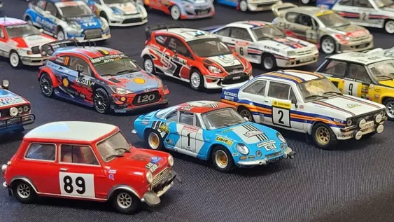 Con 18 expositores y varias curiosidades, vuelve la exposición de vehículos a escala en el Centro Cívico