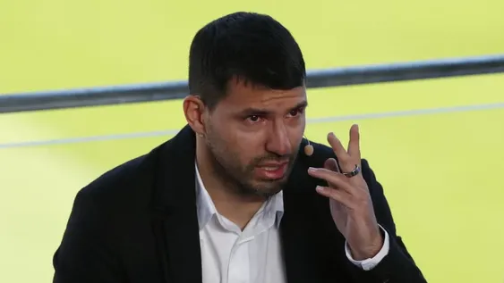Entre lágrimas, el ‘Kun’ Agüero anunció su retiro: “He decidido dejar de jugar al fútbol”