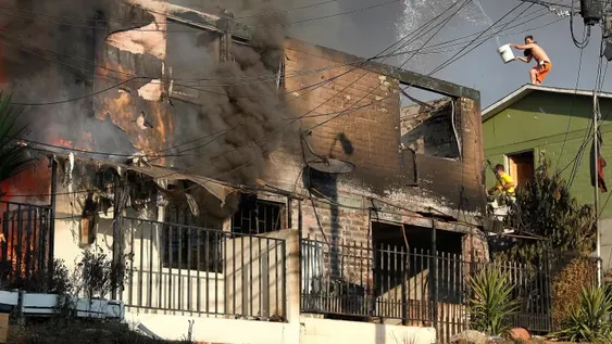 Angustia en Chile por incendio mortal