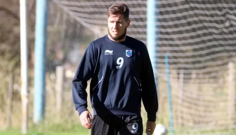 Guillermo Pfund, otro jugador que llega a Desamparados desde Peñarol