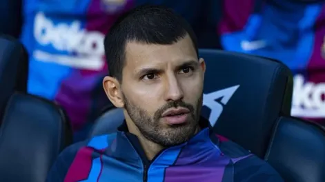 Agüero tampoco puede entrenar en Barcelona por 90 días por su arritmia
