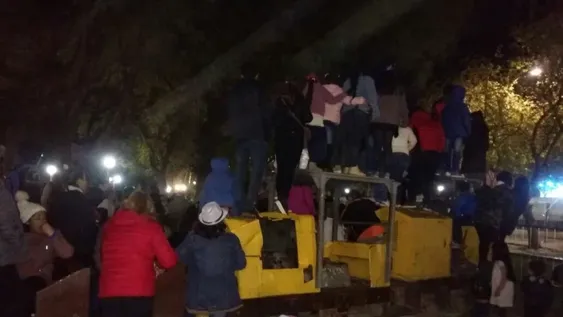 La alocada idea de unas fanáticas para ver el show de Maluma sin pagar