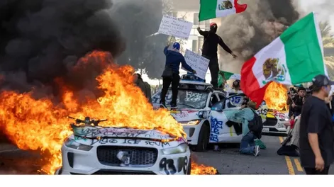 Protestas por las políticas migratorias: impusieron toque de queda en Los Ángeles