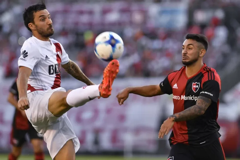 River lo ganaba, pero se quedó y sufrió un duro golpe en el Monumental