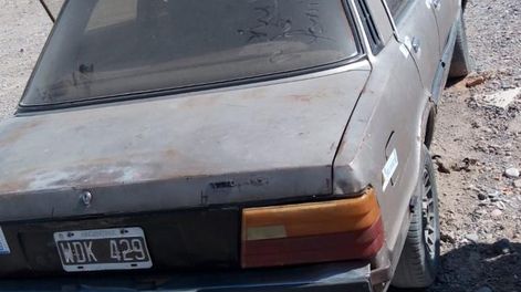 Se robaron un auto de la puerta de una comisaría en Chimbas y fue hallado días después