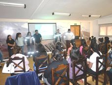 En Igesia arrancó la capacitación en conducción de vehículo de gran porte destinado a un nuevo grupo de mujeres del departamento. En Igesia arrancó la capacitación en conducción de vehículo de gran porte destinado a un nuevo grupo de mujeres del departamento.