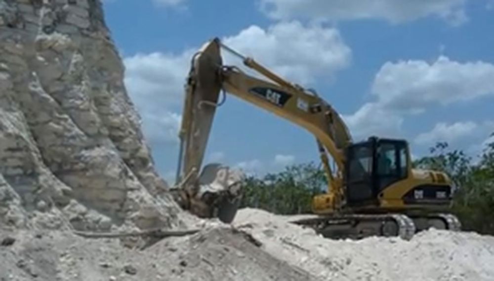 Una topadora destruyó una pirámide maya de 2.300 años