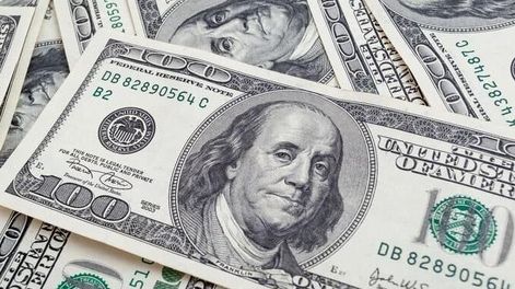 El dólar blue frenó mini racha bajista, pero quedó a $10 por debajo del Qatar