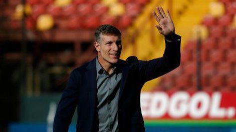 Martín Palermo reemplazará a Fernando Gago en Aldosivi