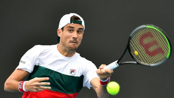 Una victoria, una derrota y tres reprogramaciones para los argentinos en Australia