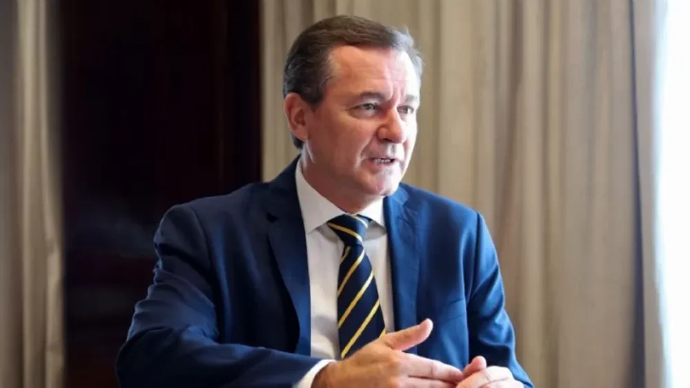 Hensel habló de “equilibrio” entre salario docente y “todas las necesidades que debe atender el Estado”