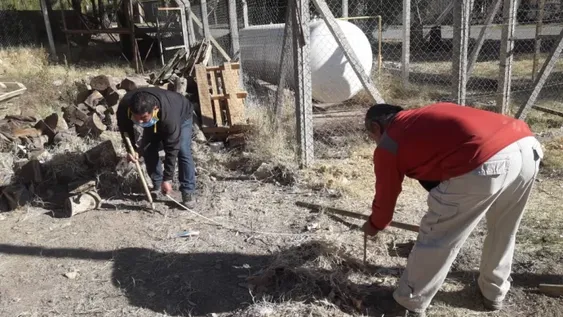 Construyen un muro de escalada para complementar la formación en minería