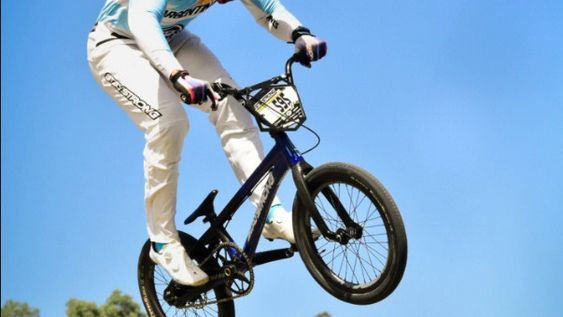 Chalo Molina campeón latino