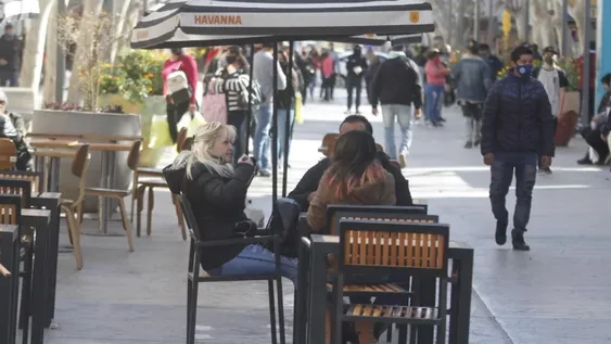 Ante la suba de casos, qué otras restricciones deben aplicarse en San Juan: opiná en la encuesta