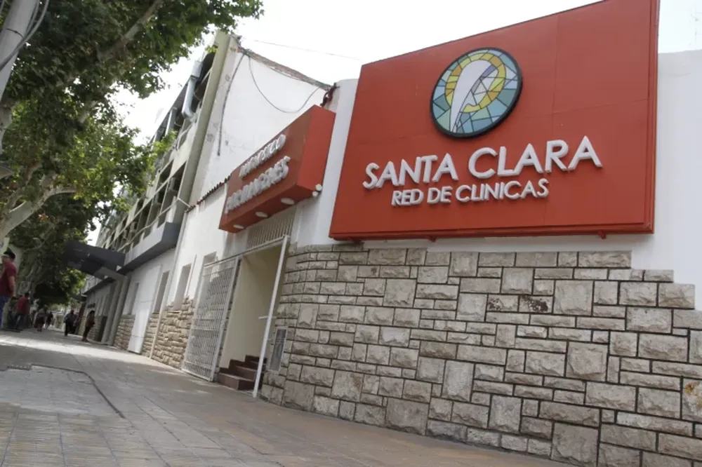 La familia de la anciana cruzó a la clínica: “Abandono es tenerla en casa y que se muera podrida”