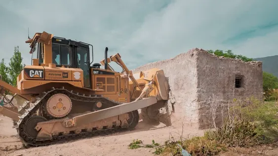 Erradicaron un asentamiento en Zonda y casi 100 familias ya disfrutan de su nueva casa