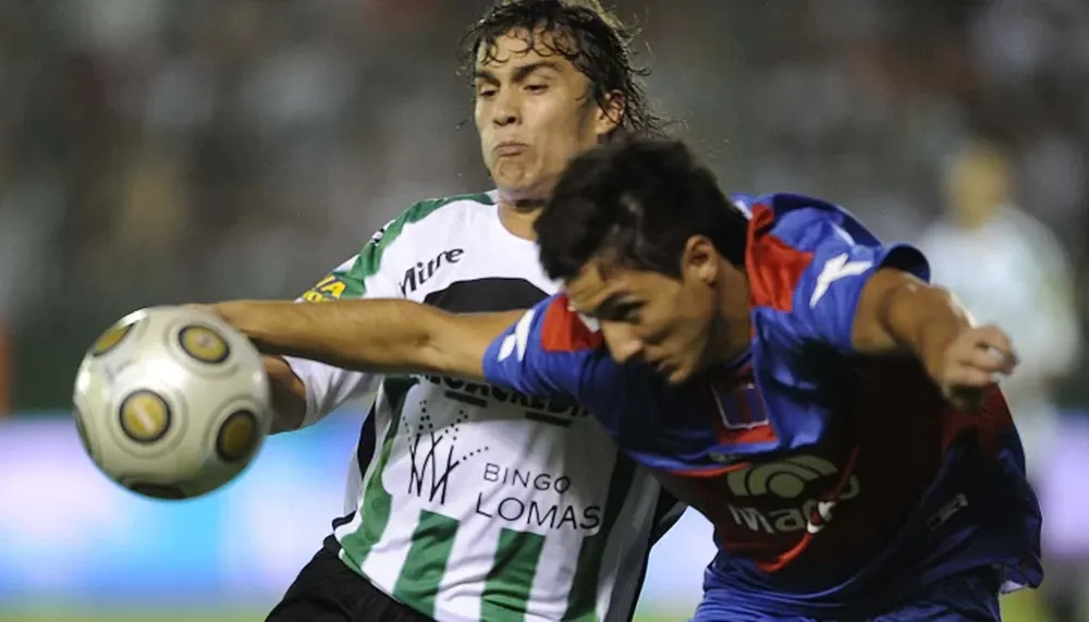 El Taladro ganó y sigue puntero