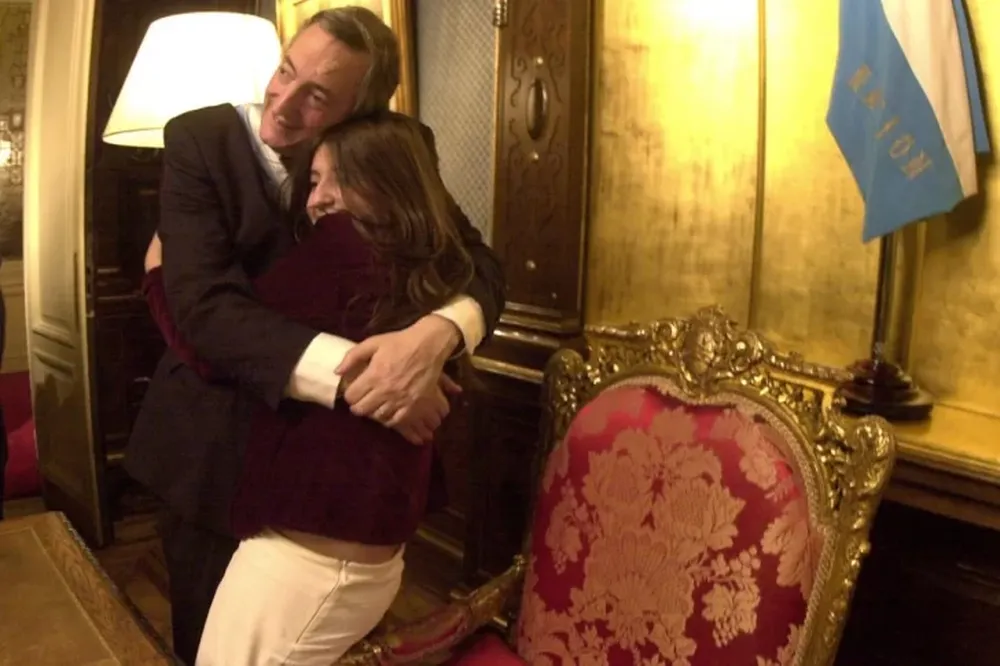 El emotivo posteo de Florencia Kirchner a 11 años de la muerte de su padre