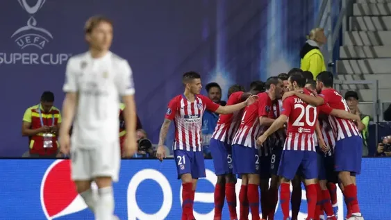 Atlético Madrid derrotó al Real en el clásico y es el supercampeón europeo
