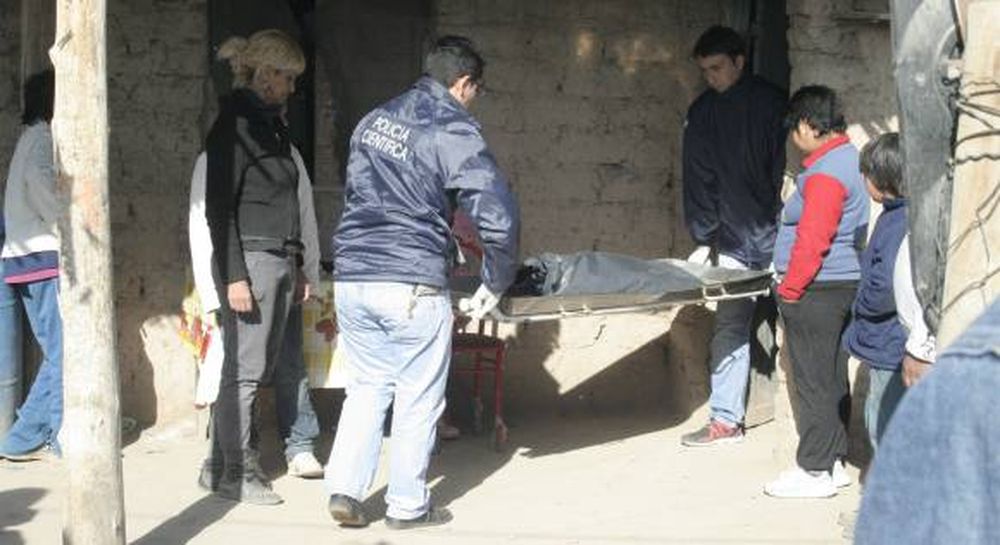 Investigan si una bebé de dos meses murió por el frío