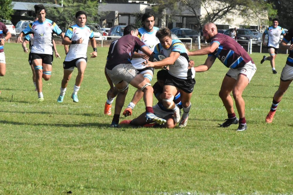 Debut. Universitario jugará ante Tucumán Lawn Tennis en el inicio del Torneo del Interior.