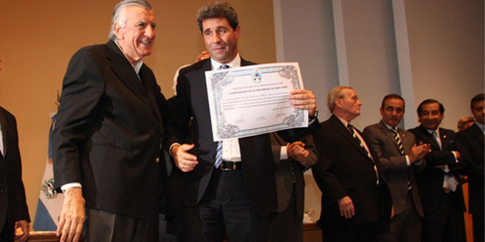 Ante una multitud, entregaron certificados a nuevas autoridades