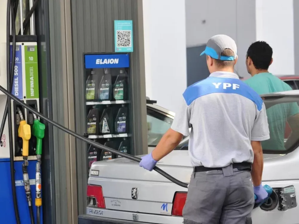 Aumentan los combustibles a partir del 1 de marzo: a cuánto se irían