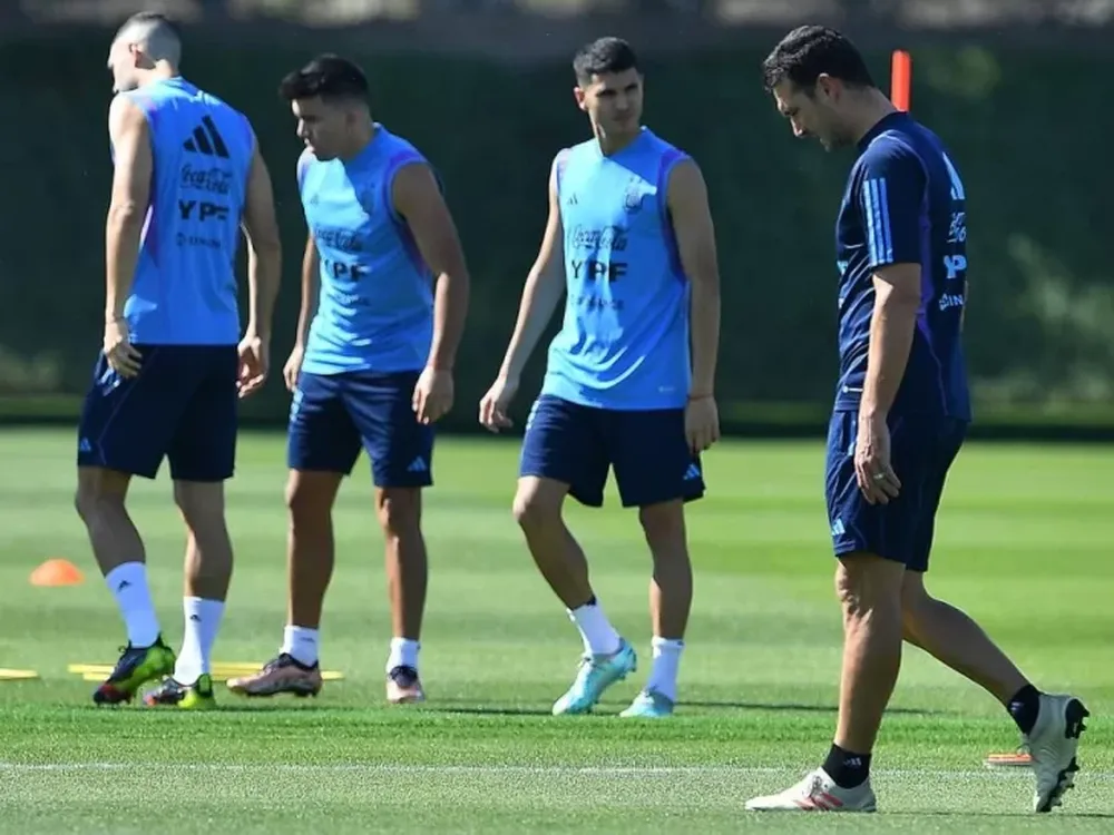 Argentina volvió a las prácticas y Scaloni analiza cambios