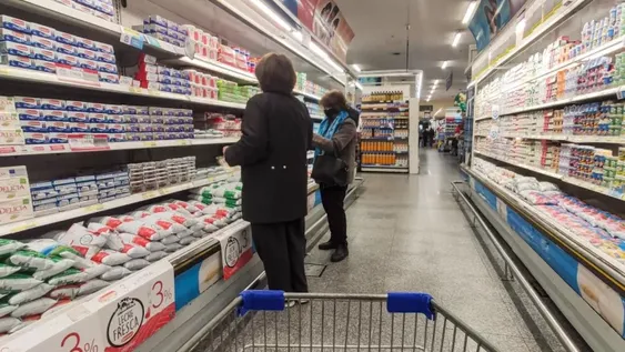 Según el Indec, el costo de la canasta básica alimentaria subió 9,5% en octubre