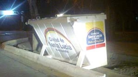 Finaliza la colocación de nuevos contenedores en Santa Lucía