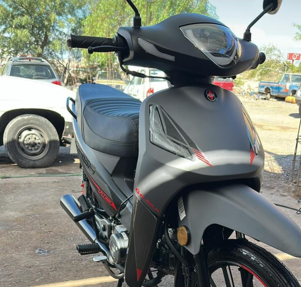 Robo de una moto cerca de casa de Gobierno. Los ladorones ingresaron a la vivienda.