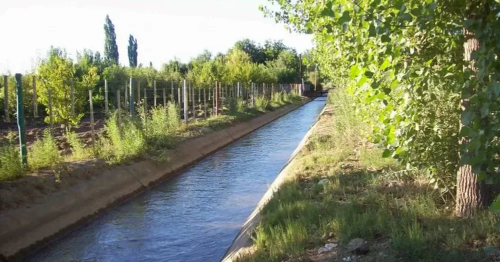 Hidráulica irá a fondo con los deudores “incobrables”: después de la monda, les cortarán el agua