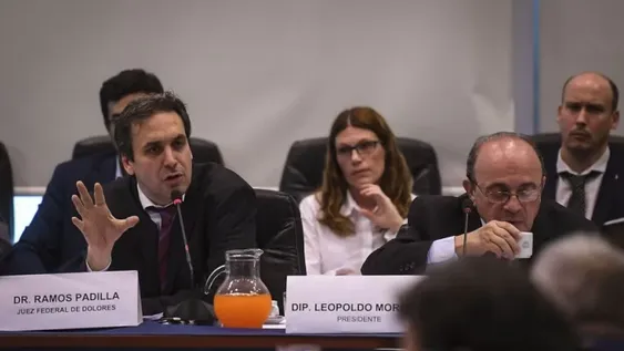 El juez Ramos Padilla dijo que investiga una “red de espionaje político judicial”