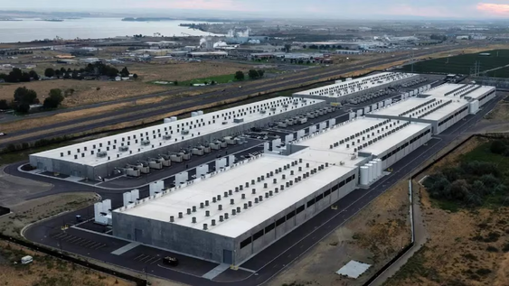 El proyecto de Súper RIGI establece nuevas condiciones fiscales y cambiarias para inversiones en tecnología y energías renovables (AP)