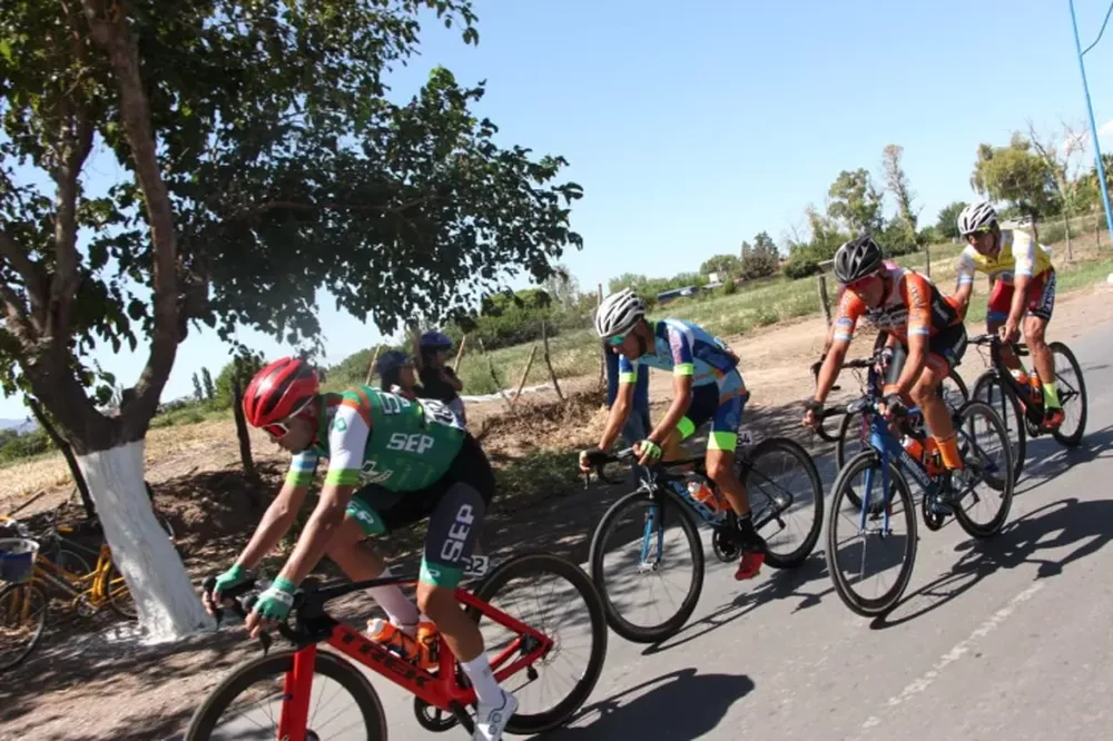 Gerardo Atencio ganó la segunda meta de montaña