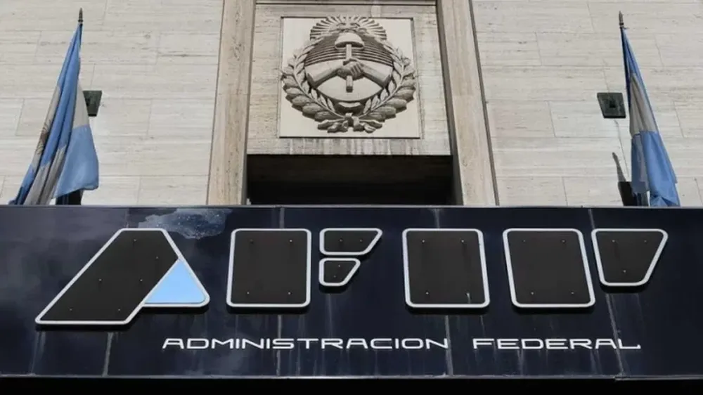 AFIP detectó inconsistencias por más de $100 mil millones en cuentas de argentinos en el exterior