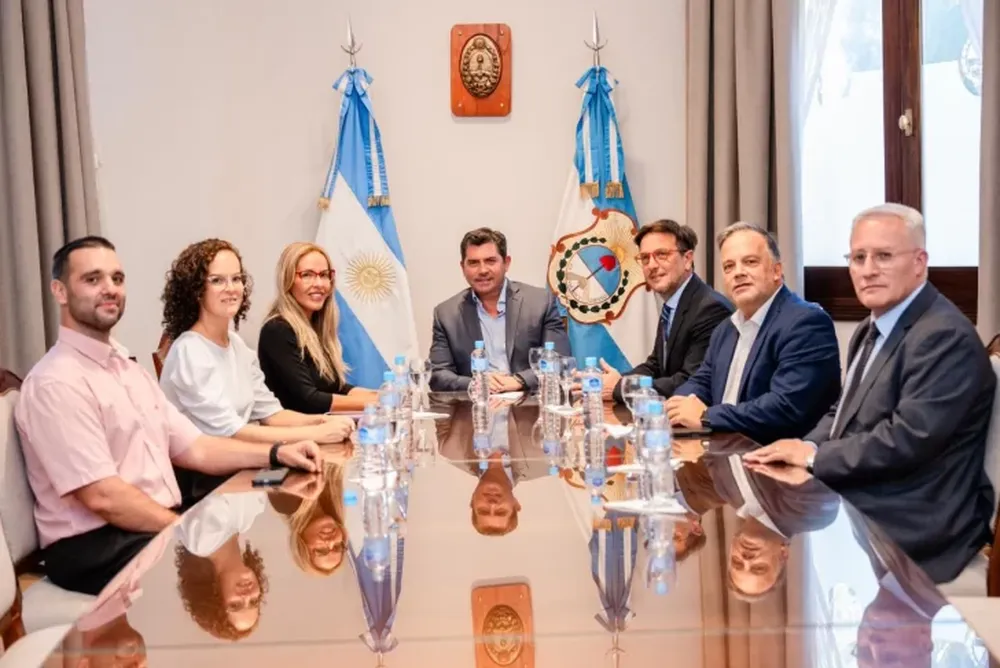 Orrego recibió a las autoridades de Hualilán tras el inicio de operaciones de la mina de oro