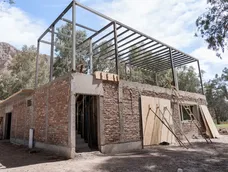 El edificio de l confitería en la Quebrada de Zonda muestra los avances de obra más significativos. El edificio de l confitería en la Quebrada de Zonda muestra los avances de obra más significativos.