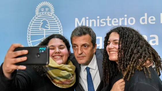 Las Becas Progresar subirán a $20.000 a partir de agosto