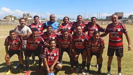 SEMIFINALISTA. Trinidad eliminó a San Martín en Maxi y ahora buscará la final ante San Damián.