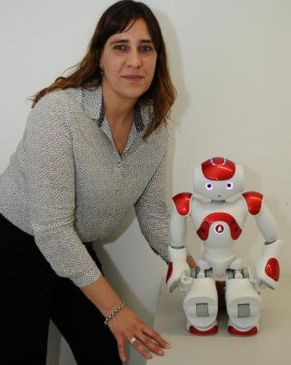 Gardelito, el robot que habla y se mueve como una persona