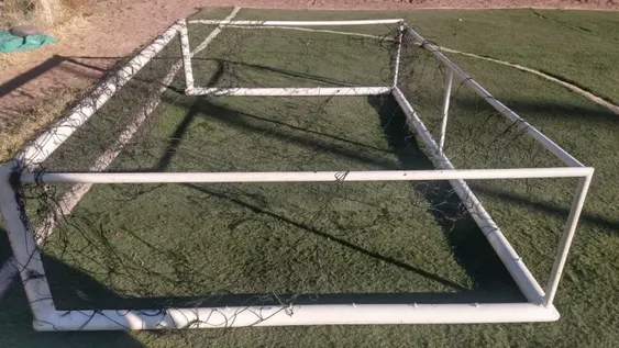 Exintendente y un gendarme, en jaque por un nene que murió al caerle un arco encima