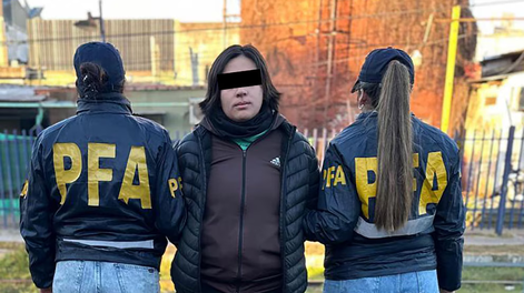 Matalo, es un chileno de m...: con su padre, mató a un vecino a fierrazos y la detuvieron 8 años después
