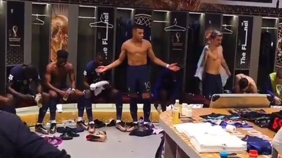 Se filtró el video de Kylian Mbappé en el entretiempo de la final con la Argentina: gritos, bronca e insultos