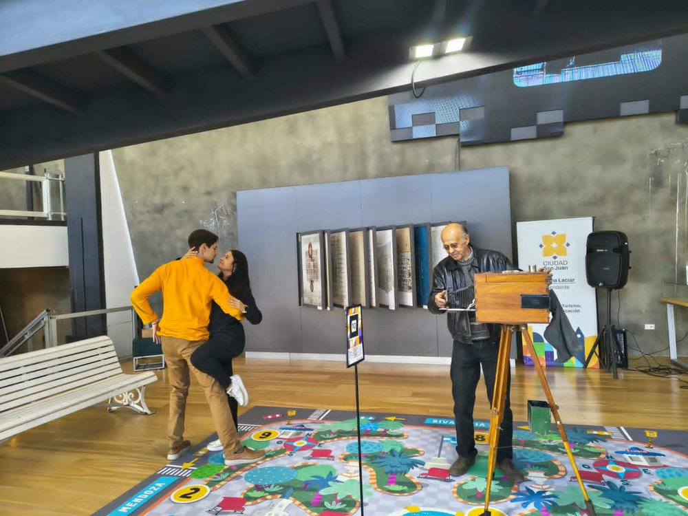 El festejo por el Día de los Museos trae, entre otras propuestas, a Memorias de la Plaza 25, un interesante circuito de realidad aumentada que se desplegará en el Museo de la Historia Urbana.